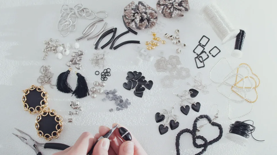 Creazione artigianale di gioielli e accessori Coolstreetstore